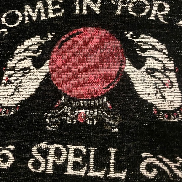 MUMMY MANOR NEW “COME IN FOR A SPELL” Decorative Table Runner AND Pillow Set - Picture 5 of 11